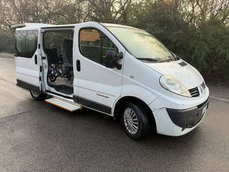 7 posti, pedana disabili