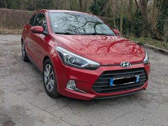 hyundai i20 coupé 1.2 84ch intuitive 2015 88 800km