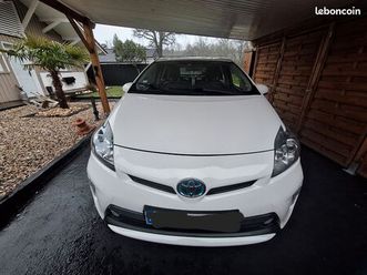 toyota prius 3 dynamic rechargeable 2016