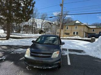 2006 scion xa • hatchback 4d