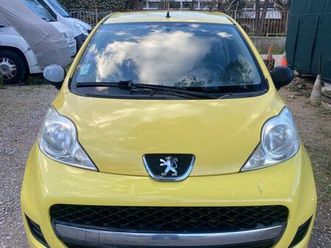 peugoet 107 1.0 essence