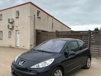 207 hdi 110cv féline en très bon état