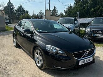 volvo v40 ph2 d2 1.6d 115cv pack momentum boite manuel 6 an:2015 9990euros revise & garantie