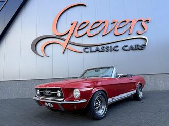 ford mustang convertible