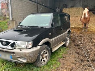 vends nissan terrano 2,7 l