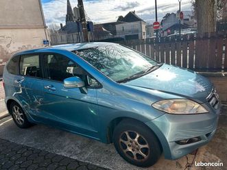 je vends honda frv 6 places - rabais de 400 pour la clim hs