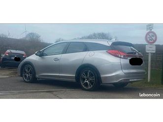 civic 9 tourer phase deux première main 1,8 i-vtec 142cv entièrement entretenu chez honda carnet d’entretien entièrement tamponnés finition lifestyle possibilit