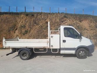 camion plateau iveco benne et coffre