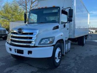2020 hino 268 26 ft box truck liftgate clean & reliable