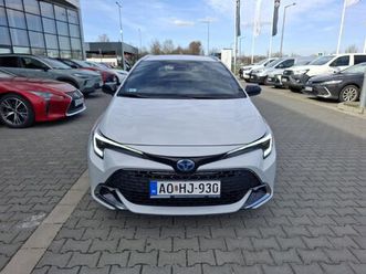 1.8 hybrid style e-cvt nagyon kevés km!