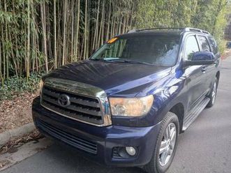 2010 toyota sequoia - financing available!