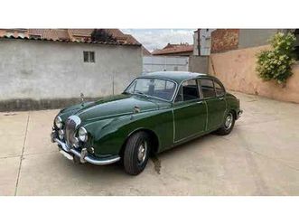 daimler - 250 v8 saloon