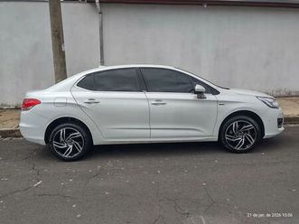 lounge exclusive 1.6 turbo 4p aut.