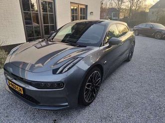 100kwh awd privilege met extra set velgen