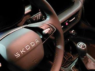 fabia iv 2022 1.0 tsi young edition 95cv