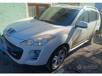 suv trazione 4x4 con bloccaggio differenziale