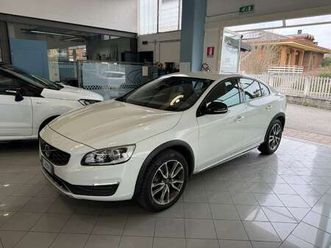 s60 cross country 2.0 d3 momentum geartronic