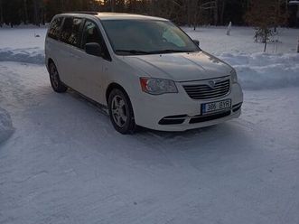 lancia voyager 2012 3,6 bensiin + lpg
