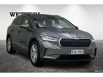 80 iv / merkkihuollettu / nahkaverhoilu / muk.vakkari / led / avaimeton / navi / ratin lämmitys / kamera ja tutkat