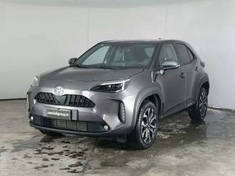 toyota yaris cross 1.5h gr sport black sky fwd 116cv e-cvt del 2022 usata a mosciano sant'angelo