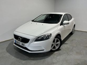 volvo v40 2.0 d2 kinetic