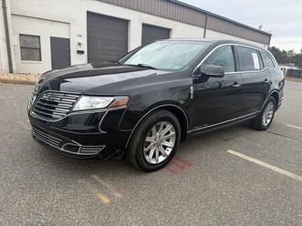 used 2017 lincoln mkt livery