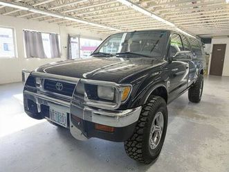 toyota tacoma sr5 2dr sr5