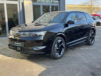 grandland ultim. phev - 2 mal vorhanden !!!