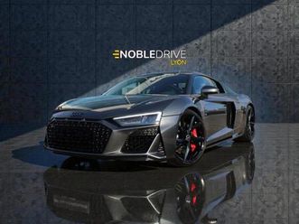 5.2 v10 - 540 ch - bva s-tronic rwd - malus inclu