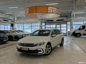 variant gte premium plug-in hybrid 160 kw dsg ** acc / keyless / navi / p-kamera / juuri huollettu / webasto /