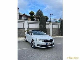 sahibinden skoda octavia 1.6 tdi style 2019 model i̇stanbul 153.000 km beyaz - 38219072 | arabam.com