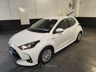 yaris 1.5h business n1 (iva esclusa)