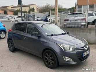 hyundai i20 1.2 16v go brasil seulement 102 000 km