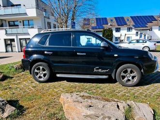 hyundai tucson 2.0 mit gas anlage und neuer tuv