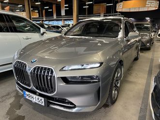 bmw i7 g70 xdrive 60 ** teather screen / koukku / connoisseur / b&w diamond / individual merino / hieronta / sky lounge **