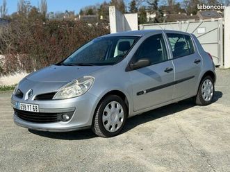 renault clio 3 1,5 dci 70cv 2005 5 portes 1 ère main