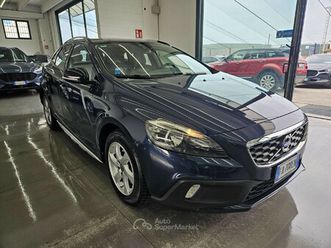 v40 ii 2012 cross country 1.6 d2 summum s/b-xeno