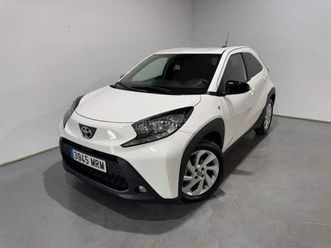 toyota - aygo x cross