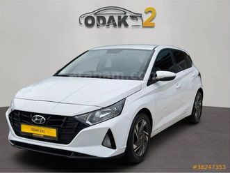 galeriden hyundai i20 1.4 mpi style 2021 model i̇stanbul 55.463 km beyaz - 38247353 | arabam.com