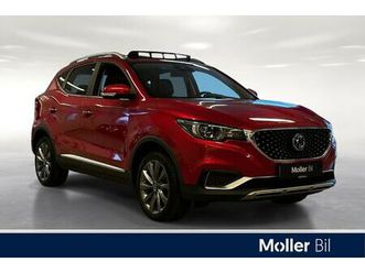 luxury / 143 hk / acc / panorama / skinn / r.kamera