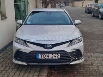 toyota camry 2.5 hybrid executive vip cvt