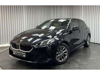 118d / aut. / led / navi / leder / pano dak ...