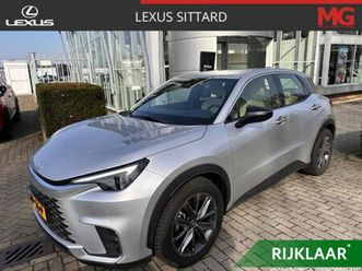 lexus lbx - elegant 2wd tech pack