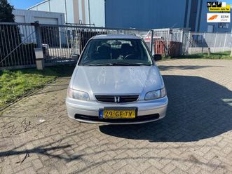 honda shuttle - 2.3i ls 7 zits airco