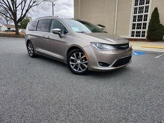 used 2018 chrysler pacifica limited