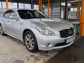 infiniti m 3,5l 2012