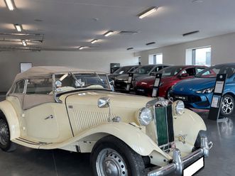 mg elegance ponúkame na predaj veterán mg vyrobený 1952, na bielych špz
