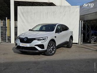 renault megane conquest techo e-tech hev 145 + paket easy park premium