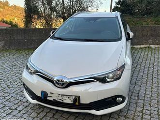 toyota auris touring sports 1.6 d-4d comfort +p.sport+navi