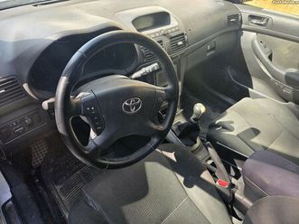 toyota avensis carrinha junho/05